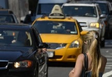 สาวๆเลิกงานดึก ให้อูเบอร์บริการท่านเลย